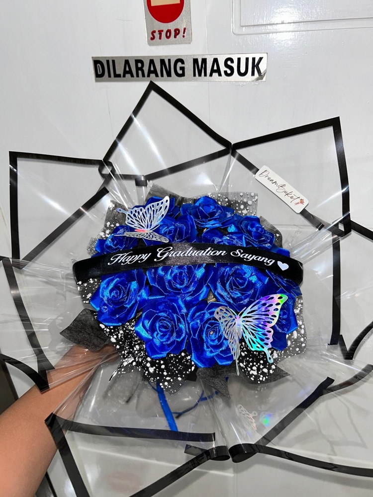 persatin2nan yang sempat mimin foto wkwk. merah dan biru juara si kali ini wkwkw