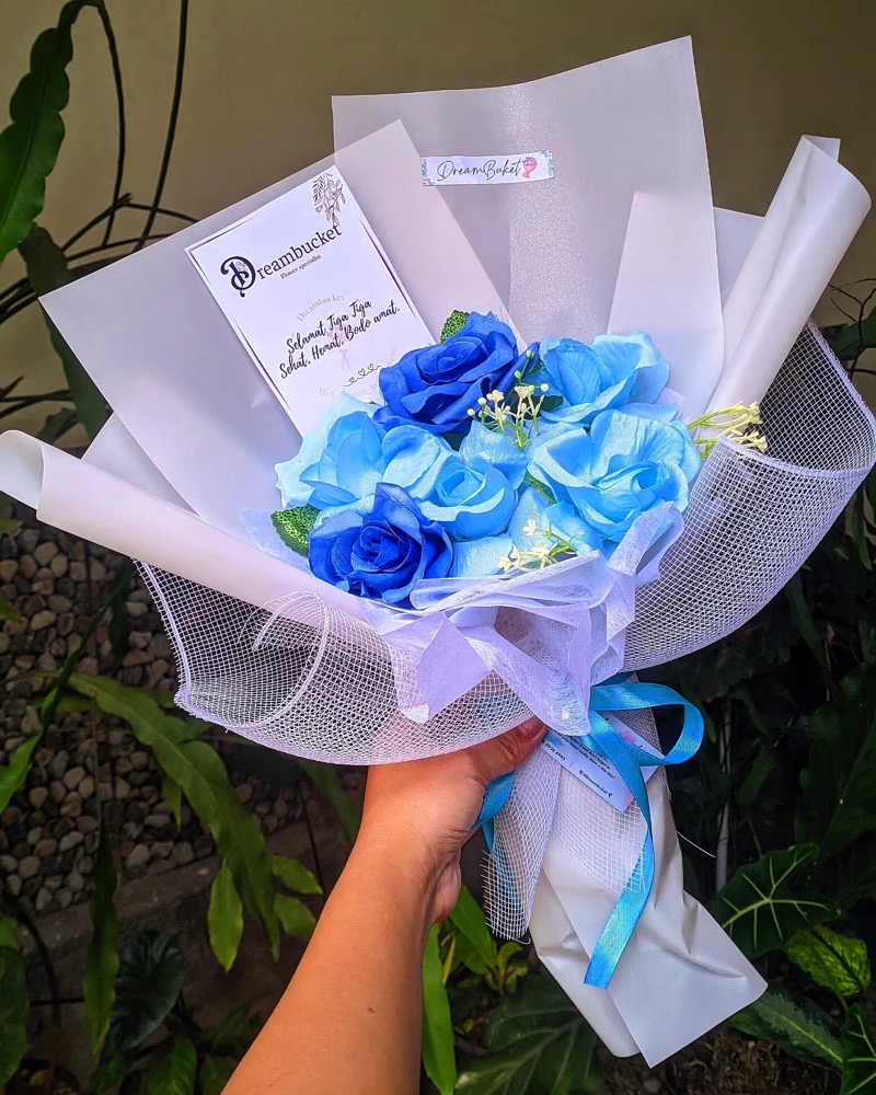 buket blue blue