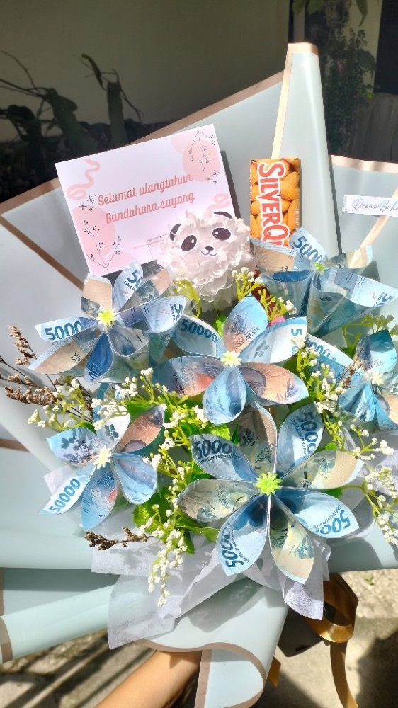 Money Bouquet Lucu banget gak sihh hihi Kali ini mimin buat special bentuknya beda dri bia…
